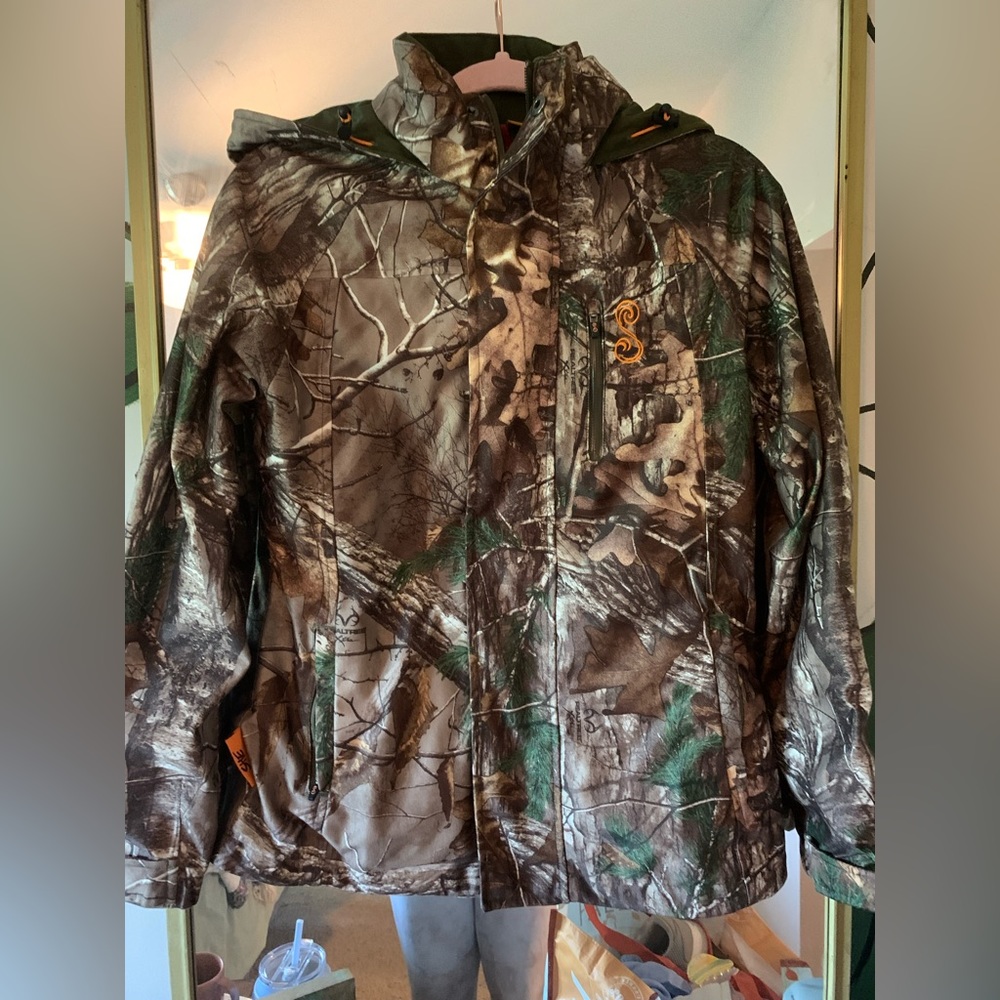 She Apparel Women’s hunting jacket Size Medium EUC